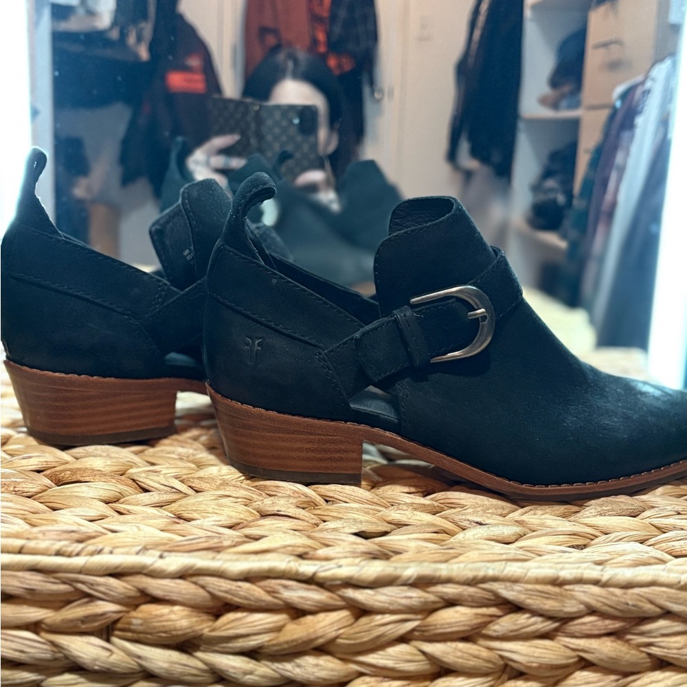 FRYE ankle boots